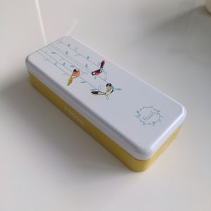 Fossil Where Birds Watch Tin